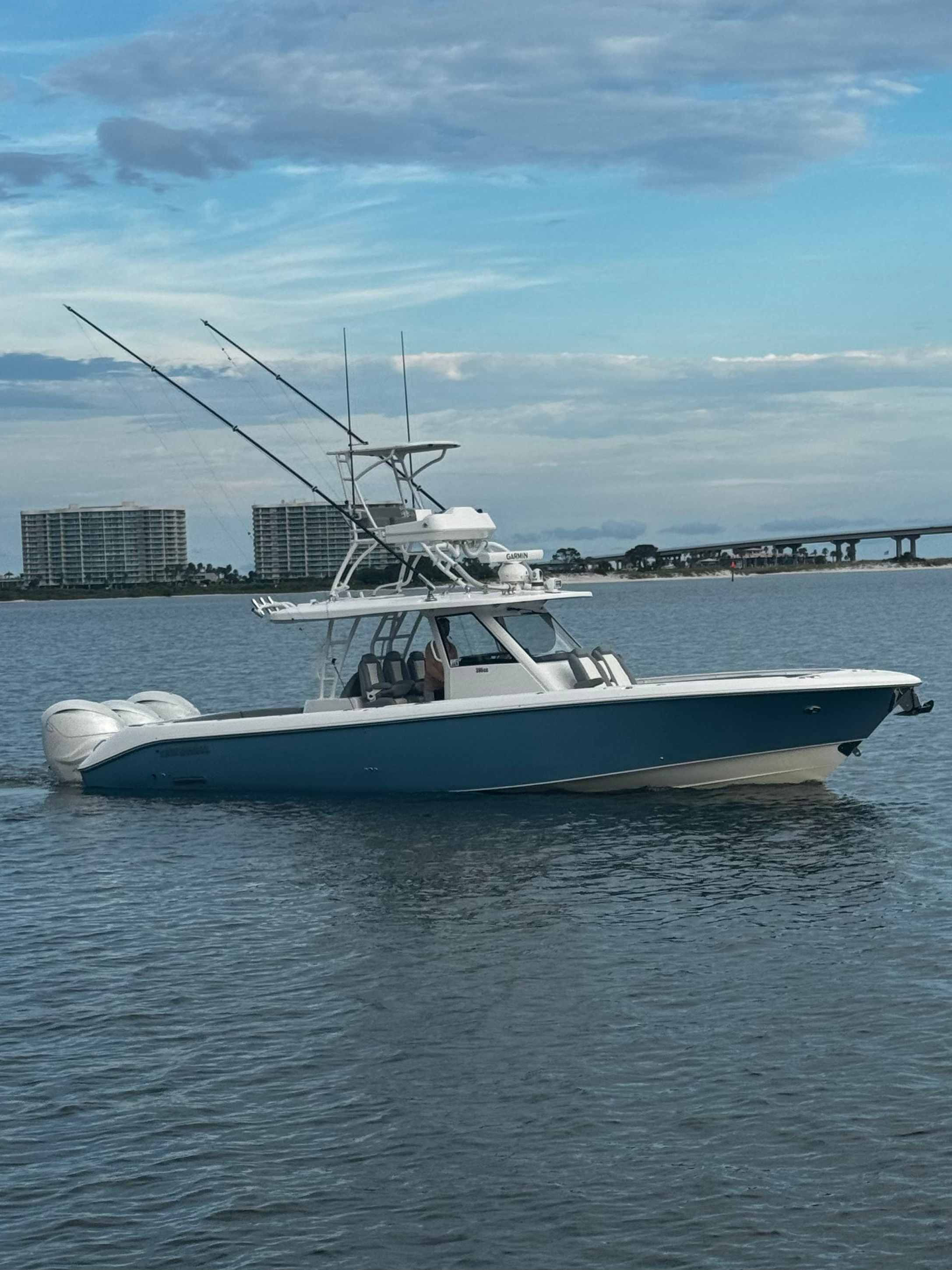 2023 Everglades 395 CC